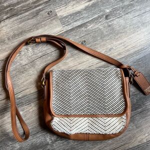 Fossil textured crossbody bag boho style neutral chevron black brown cream